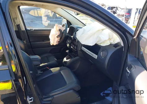 2015 Jeep Compass Altitude Edition из США, поврежденный, VIN 1C4NJCBA0FD263634